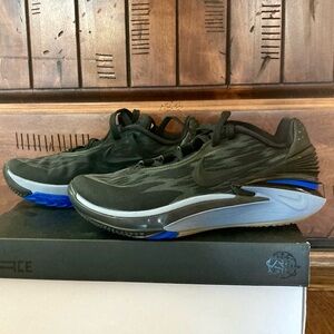 NIKE AIR ZOOM GT CUT 2
